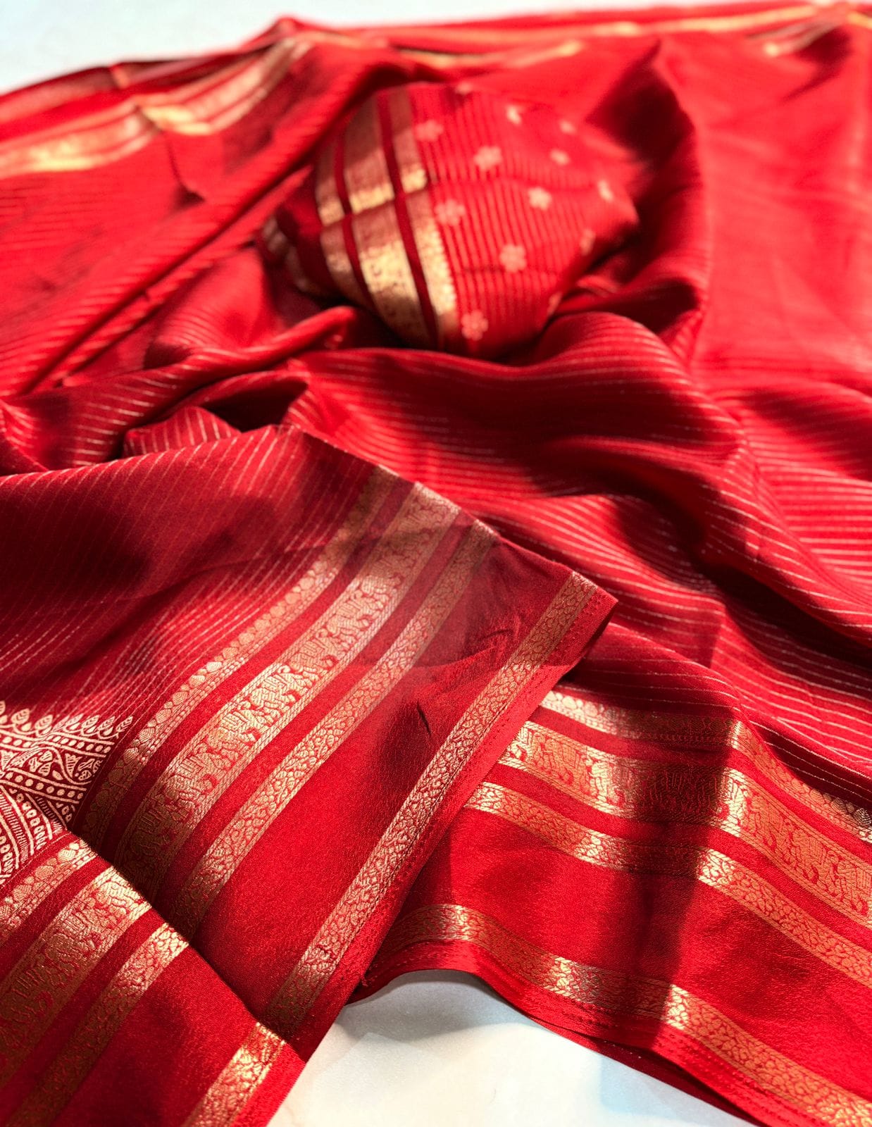 Isha - Crepe Saree with Jacquard Zari Weaving
