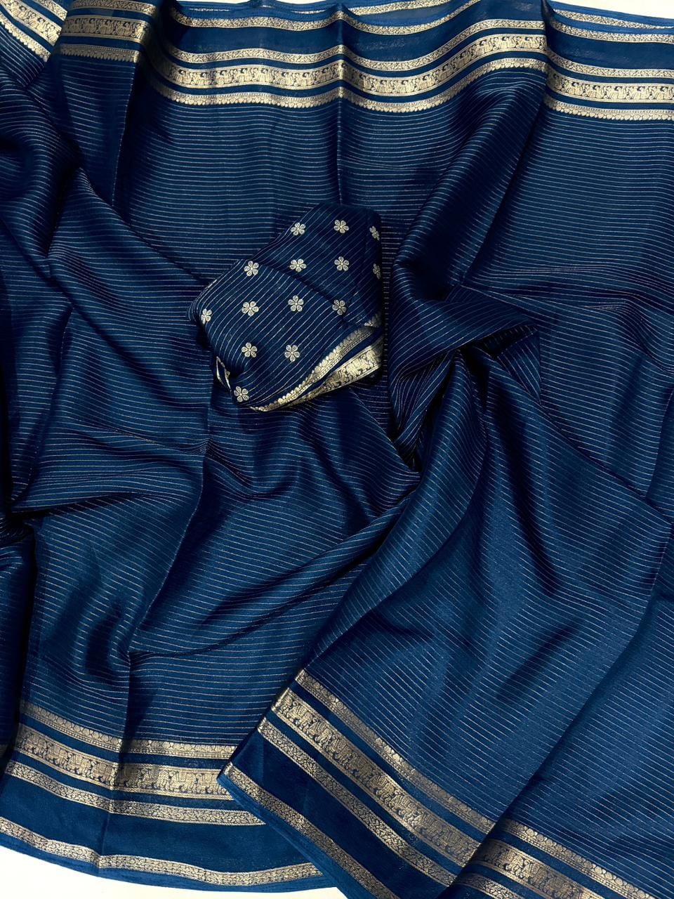 Isha - Crepe Saree with Jacquard Zari Weaving